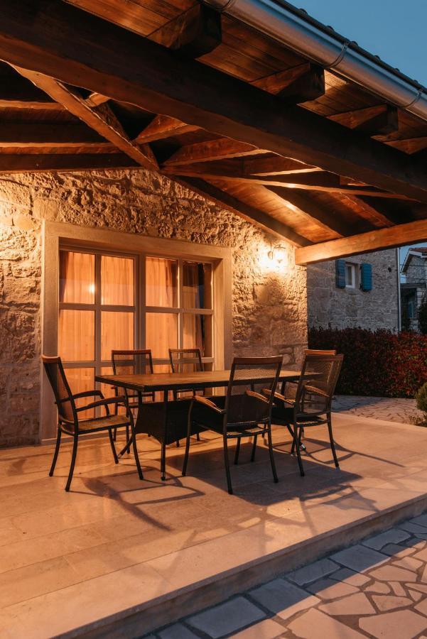 Villa Hana Motovun Bagian luar foto